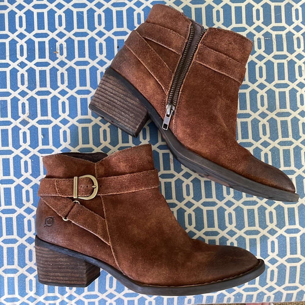 Born Binghamton Womens distressed leather booties. EUC 9.5 - Picture 3 of 12